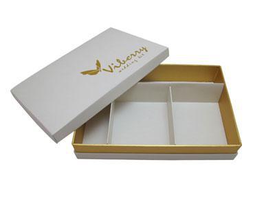 Caja para indumentaria, caja de exposición