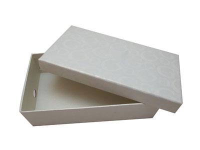 Caja para indumentaria, caja de exposición