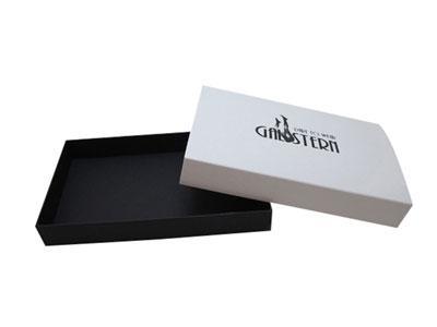 Caja para indumentaria, caja de exposición
