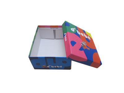 Caja para indumentaria, caja de exposición