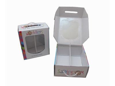 Caja para indumentaria, caja de exposición