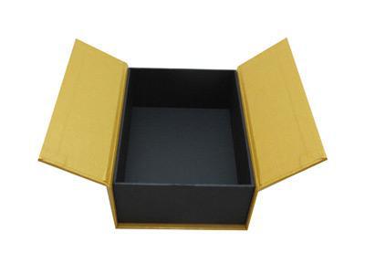 Caja rígida con forma especial