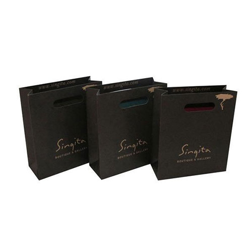 Bolsa de papel laminado con manija troquelada